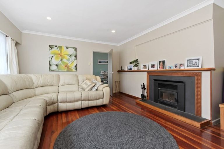 Photo of property in 6 Glengarry Road, Glen Eden, Auckland, 0602