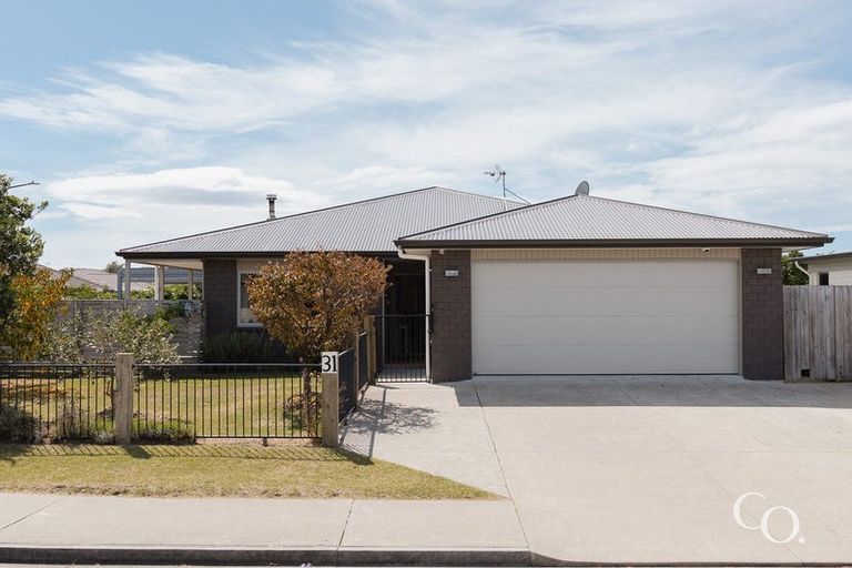 Photo of property in 31 Butterworth Crescent, Papamoa Beach, Papamoa, 3118