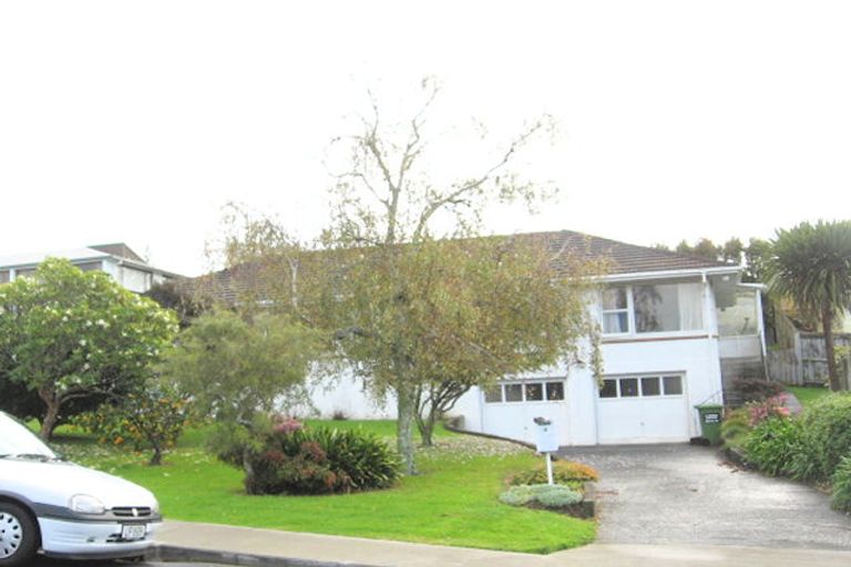 Photo of property in 4 Walter Macdonald Street, Howick, Auckland, 2014