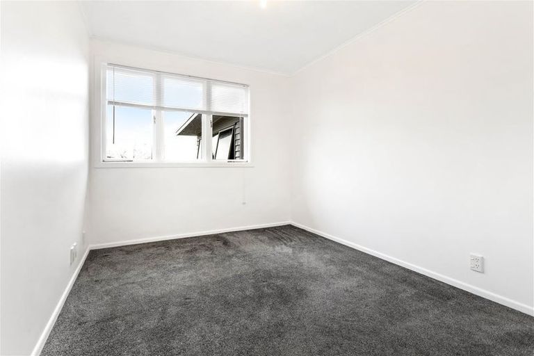 Photo of property in 22 Paton Avenue, Te Atatu South, Auckland, 0610