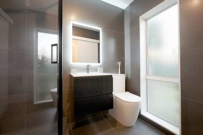 Photo of property in 9 Wattle Road, Sunnyvale, Auckland, 0612