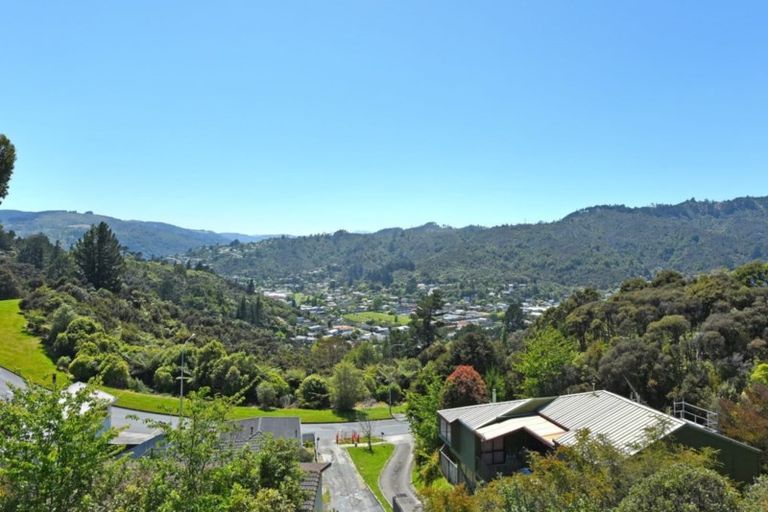 Photo of property in 13 Fenchurch Grove, Stokes Valley, Lower Hutt, 5019