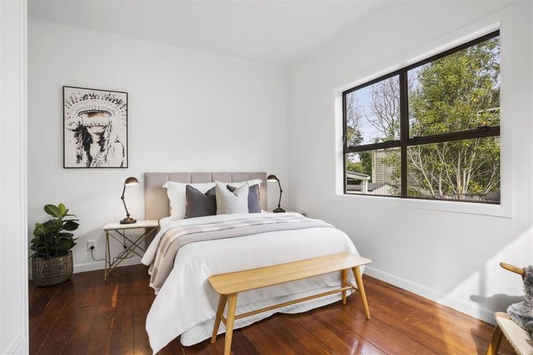 Photo of property in 1/16 Nile Road, Milford, Auckland, 0620