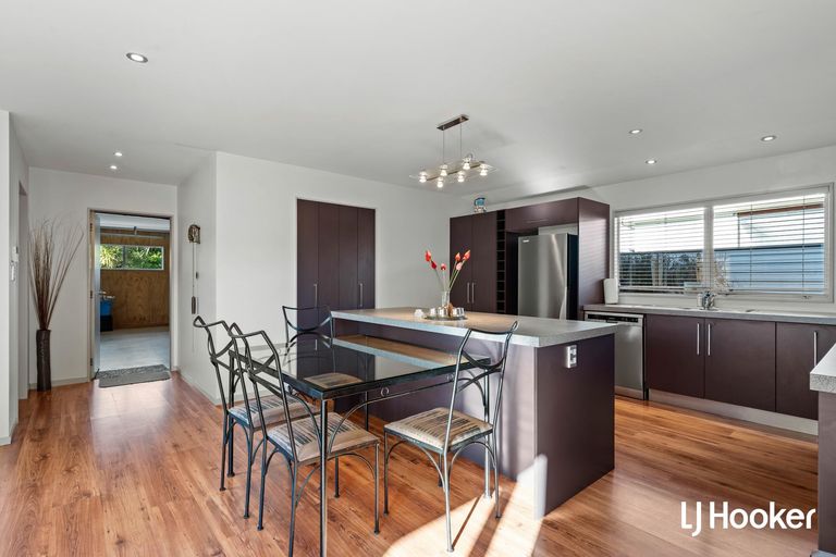 Photo of property in 8b Reo Crescent, Waihi Beach, 3611