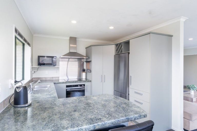 Photo of property in 56 Percy Kinsman Crescent, Riverstone Terraces, Upper Hutt, 5018