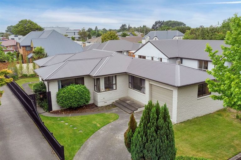 Photo of property in 8 Westburn Terrace, Burnside, Christchurch, 8041
