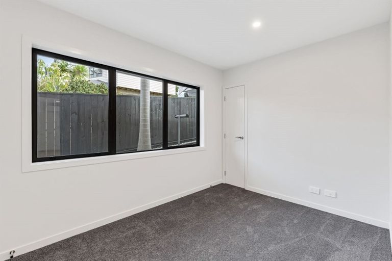 Photo of property in 10 Ashley Avenue, Long Bay, Auckland, 0630