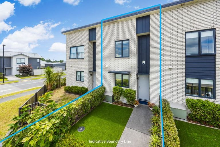 Photo of property in 36 Adlam Lane, Takanini, 2112