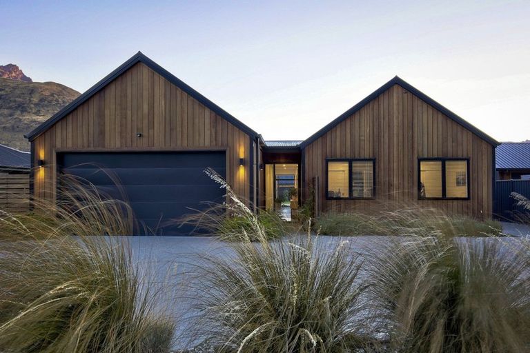 Photo of property in 5 Hicks Road, Lower Shotover, Queenstown, 9304