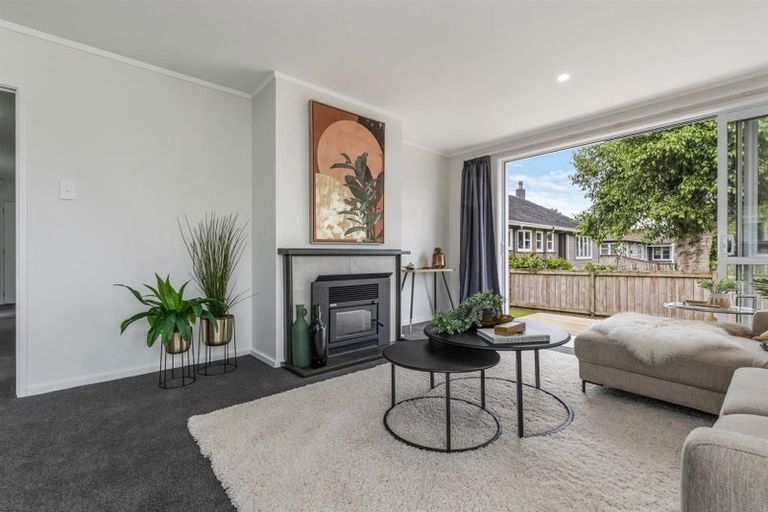 Photo of property in 18 Village Way, Ardmore, Papakura, 2582