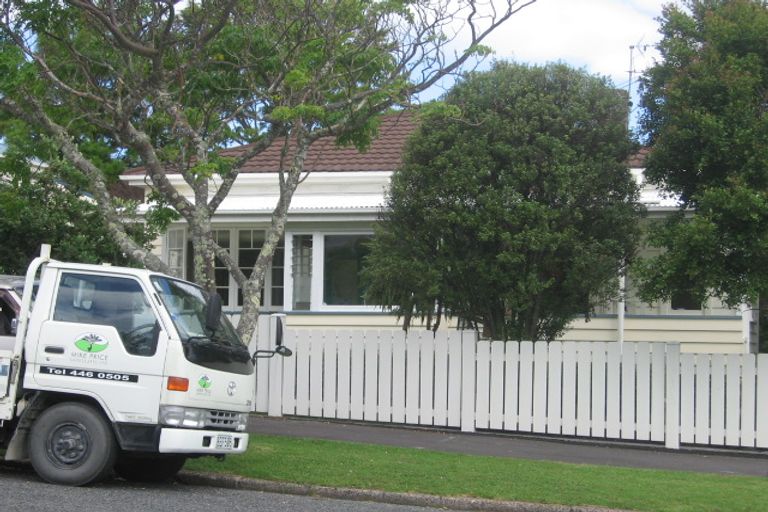 Photo of property in 37 Abbotsford Terrace, Devonport, Auckland, 0624