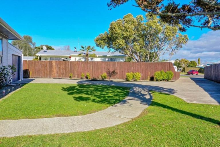 Photo of property in 5 Wikepa Place, Whakatane, 3120