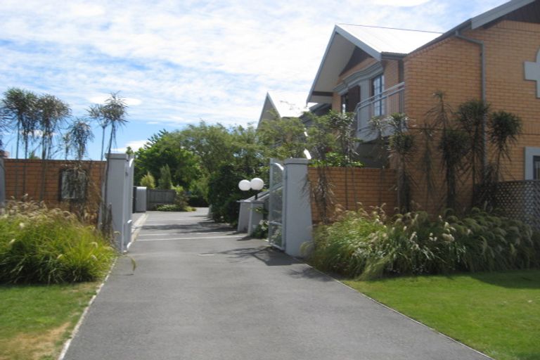 Photo of property in 2/17 Percival Street, Sydenham, Christchurch, 8023