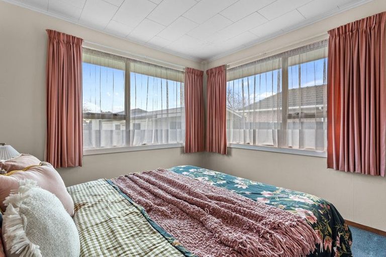 Photo of property in 9 Colesbury Street, Bishopdale, Christchurch, 8053