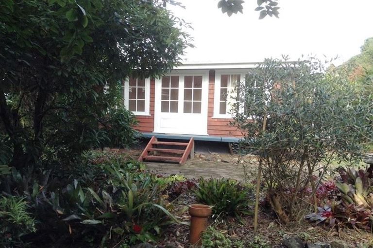 Photo of property in 8 Merchant Avenue, Te Atatu South, Auckland, 0610