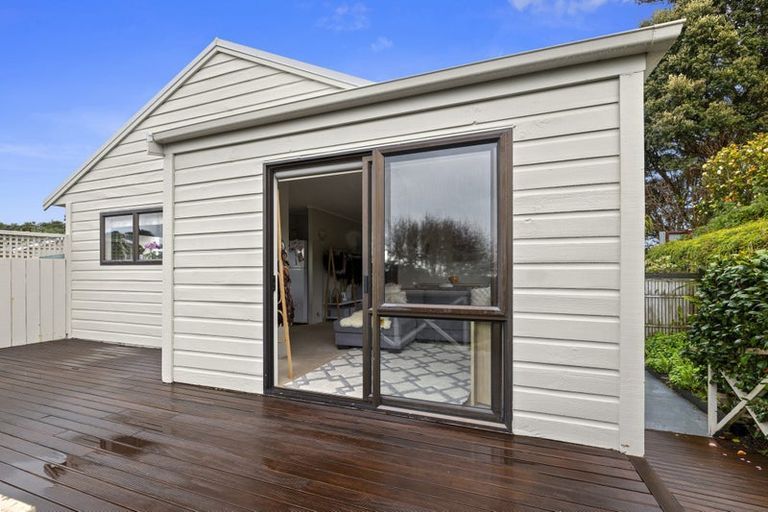 Photo of property in 114b South Road, Spotswood, New Plymouth, 4310