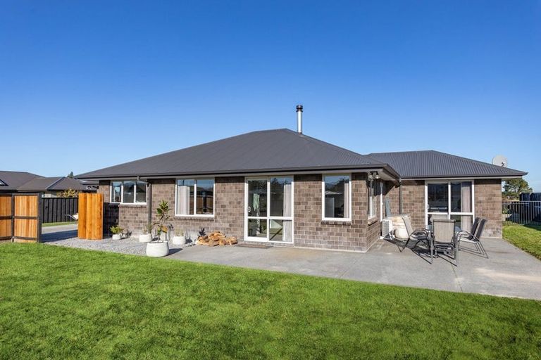 Photo of property in 15 Ruru Place, Oxford, 7430