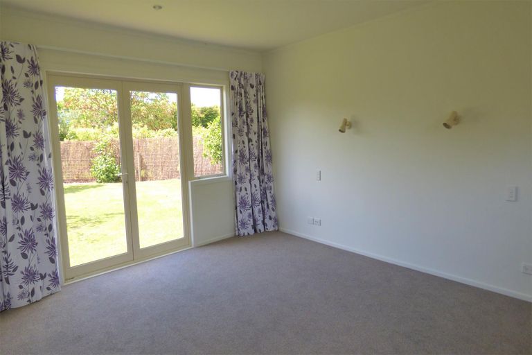 Photo of property in 14 Pa Road, Kerikeri, 0230