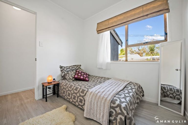 Photo of property in 3/550 Glenfield Road, Glenfield, Auckland, 0629