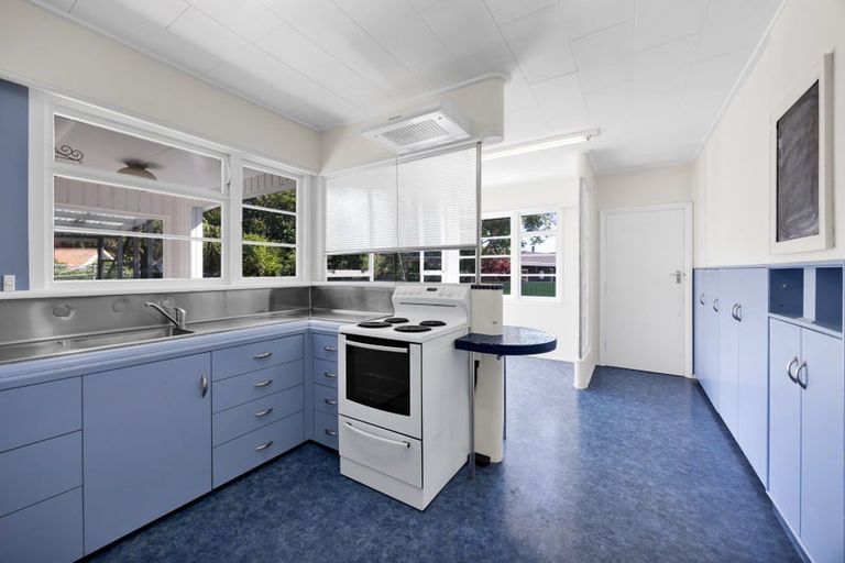 Photo of property in 14 Dives Avenue, Hawera, 4610