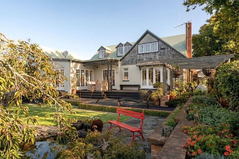 Photo of property in 16 Hinewa Road, Otumoetai, Tauranga, 3110