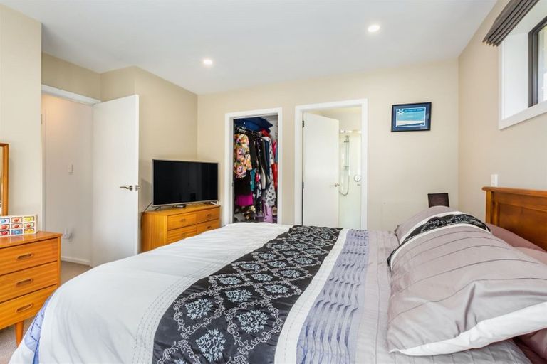 Photo of property in 6 Tasman Close, Aotea, Porirua, 5024