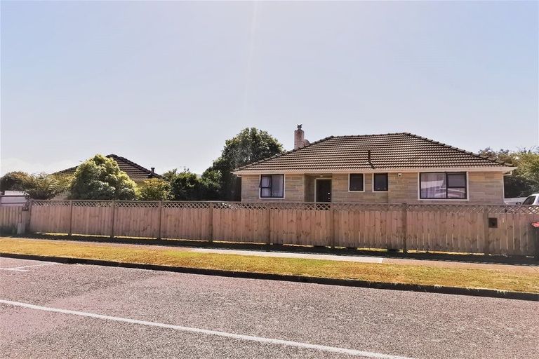 Photo of property in 1 Sladden Street, Naenae, Lower Hutt, 5011
