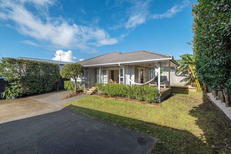 Photo of property in 7a Nelson Avenue, Northcote Point, Auckland, 0627