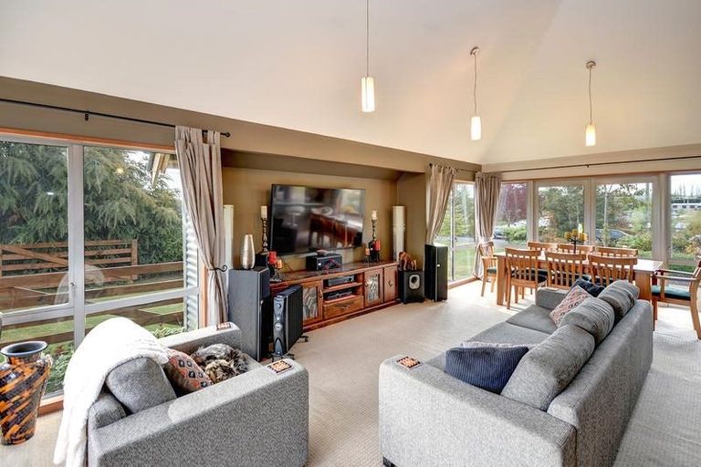 Photo of property in 12 Grey Street, Allanton, Mosgiel, 9092