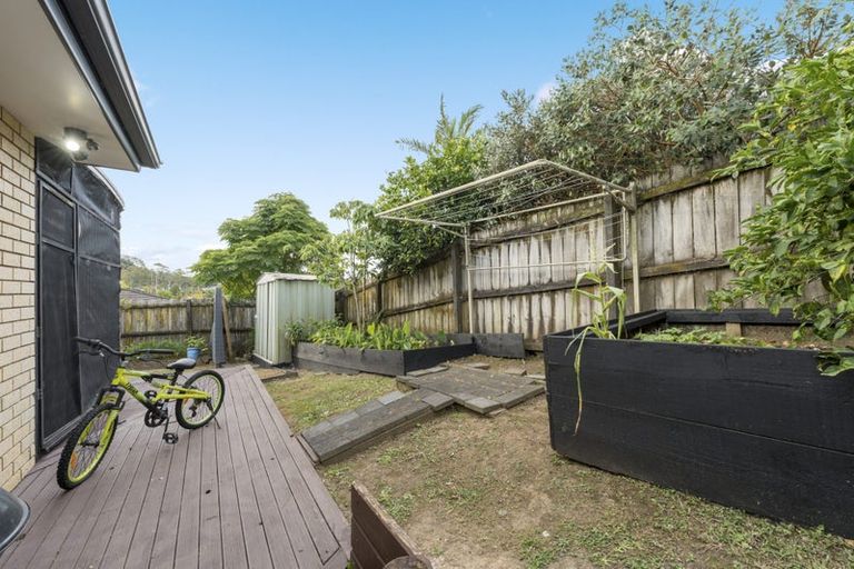 Photo of property in 15 Lake Panorama Drive, Henderson, Auckland, 0612
