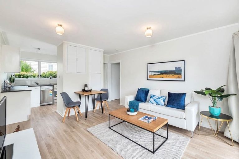 Photo of property in 3/113 Seabrook Avenue, New Lynn, Auckland, 0600