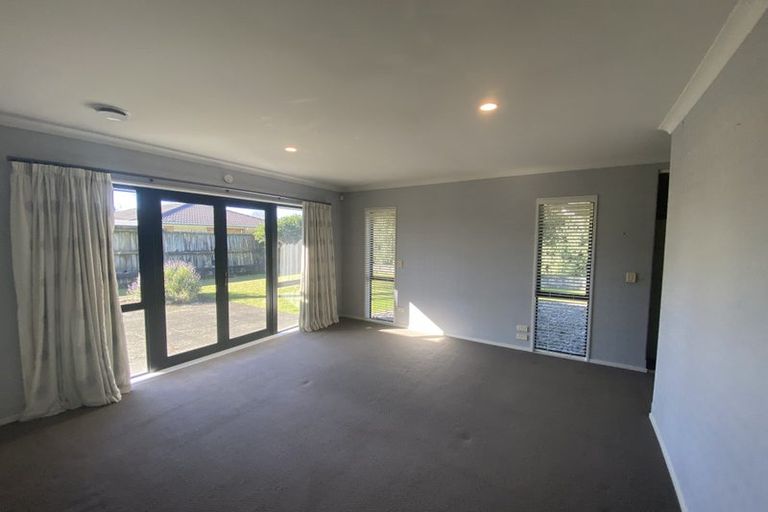 Photo of property in 10 Somerton Drive, Huntington, Hamilton, 3210