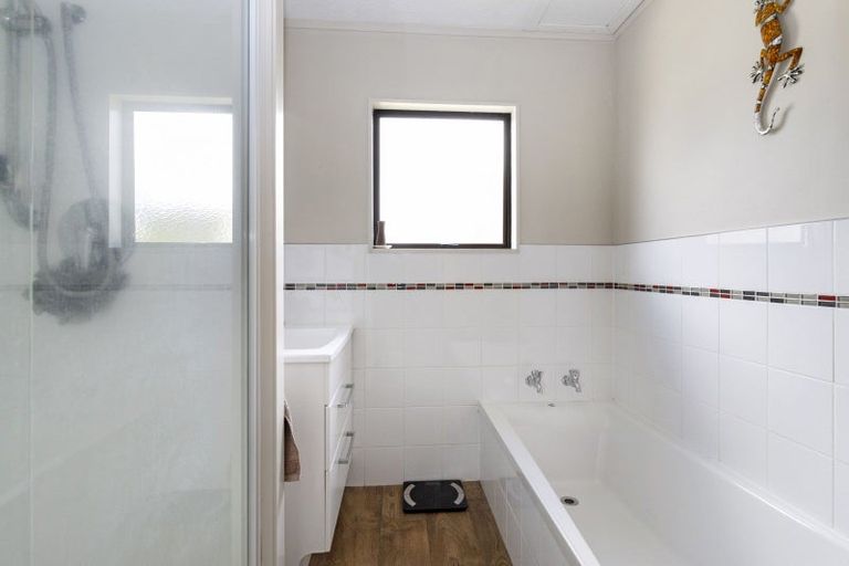 Photo of property in 16 Grace Avenue, Te Aroha, 3320