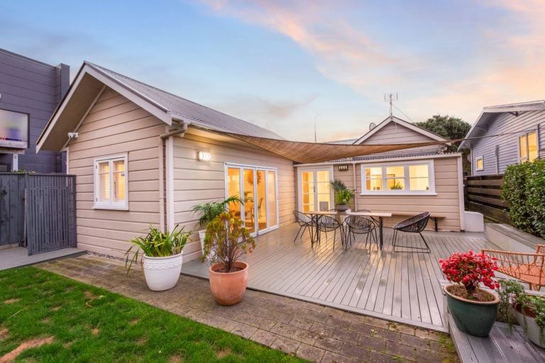 Photo of property in 18 Cuba Street, Petone, Lower Hutt, 5012