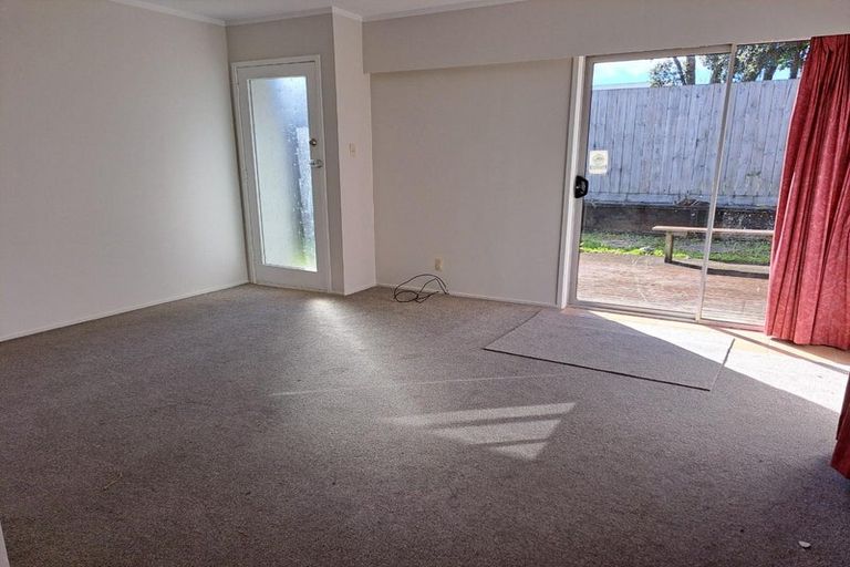Photo of property in 2/15a Mcintyre Road, Mangere Bridge, Auckland, 2022