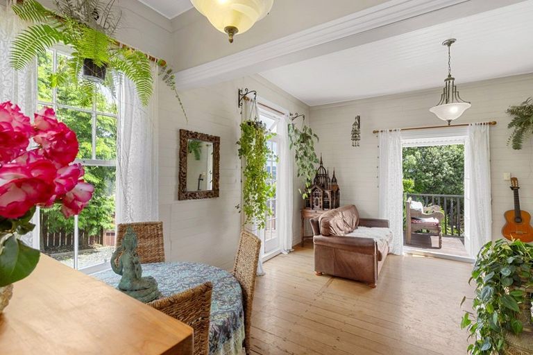 Photo of property in 23 Main Road, Raglan, 3225