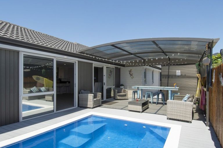 Photo of property in 69 Bert Wall Drive, Omokoroa, 3114