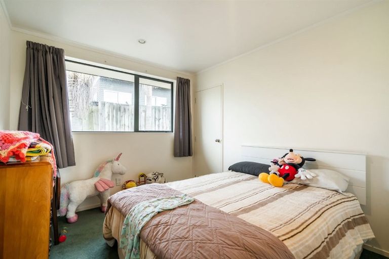 Photo of property in 2/147 Birkdale Road, Birkdale, Auckland, 0626