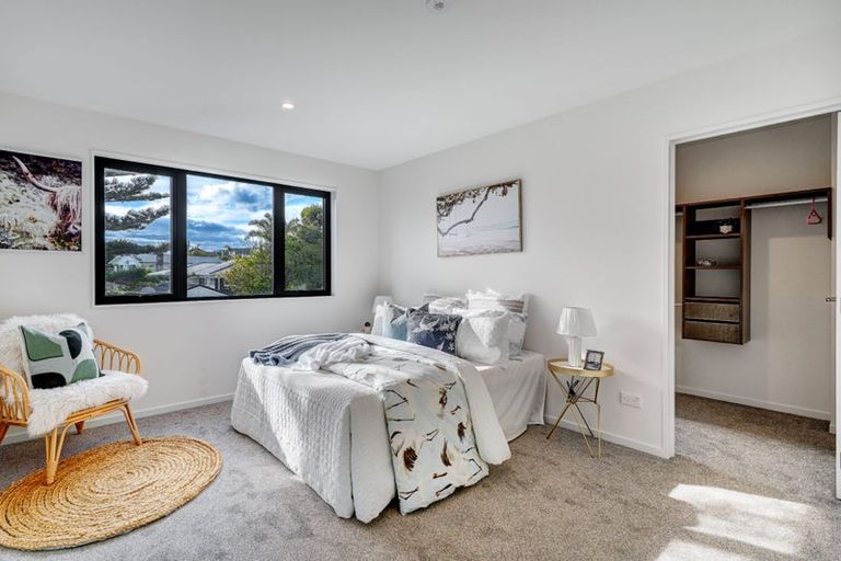 Photo of property in 1/20 William Souter Street, Forrest Hill, Auckland, 0620