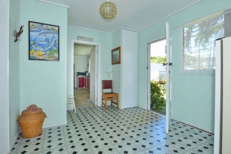 Photo of property in 121 Newcastle Street, Mahia, 4198
