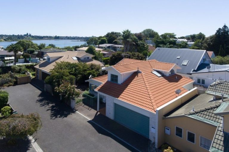 Photo of property in 5 Edgecumbe Way, Tauranga, 3110