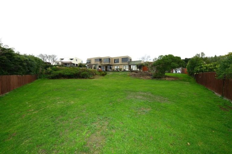 Photo of property in 3 Drayton Drive, Mount Pleasant, Christchurch, 8081