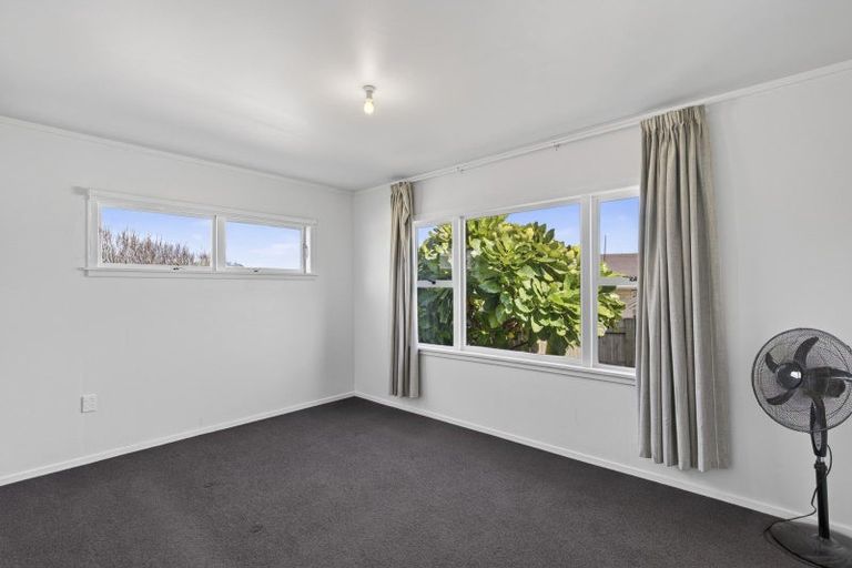 Photo of property in 3 Tay Street, Spotswood, New Plymouth, 4310