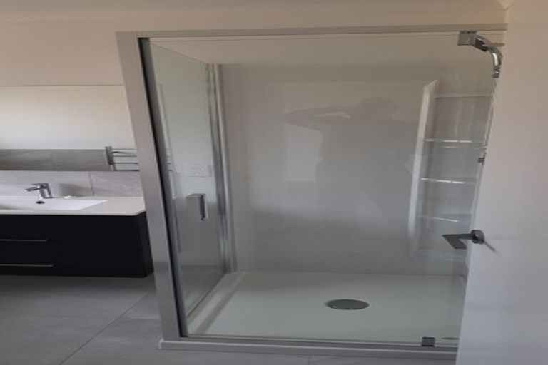 Photo of property in 91 Kaurinui Crescent, One Tree Point, 0118