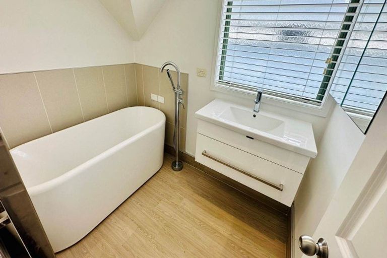 Photo of property in 7 Paloma Court, Hillpark, Auckland, 2102