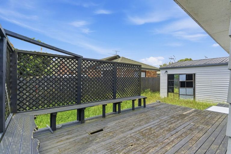 Photo of property in 1/19 Bernina Place, Weymouth, Auckland, 2103