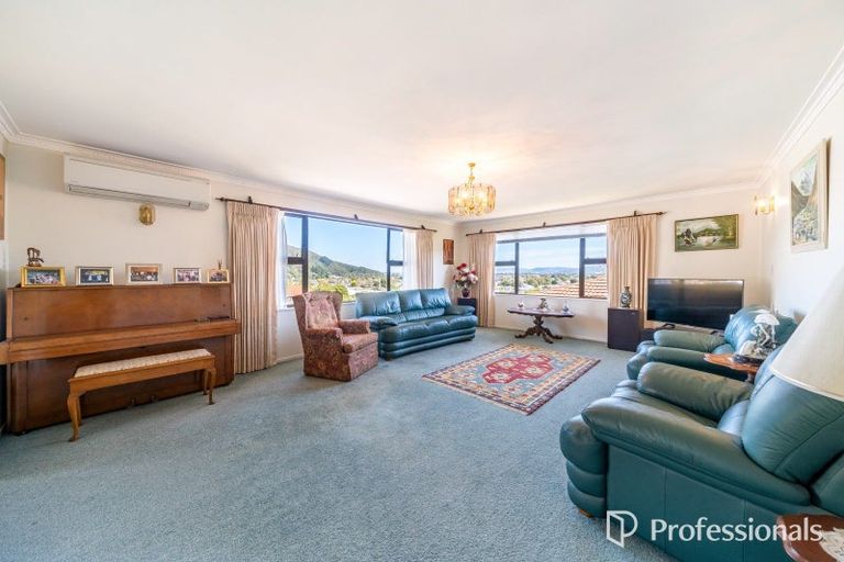 Photo of property in 7 Summit Road, Fairfield, Lower Hutt, 5011