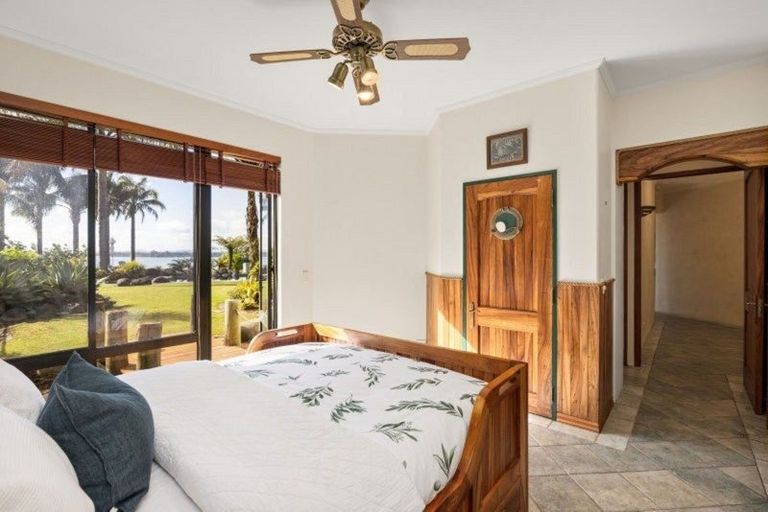 Photo of property in 20 Tinopai Drive, Omokoroa, 3114