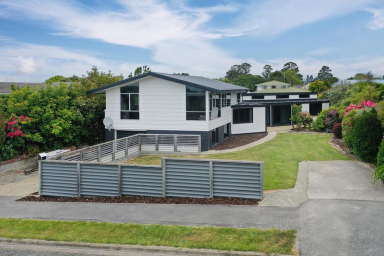 Photo of property in 124 Perth Street, Holmes Hill, Oamaru, 9401