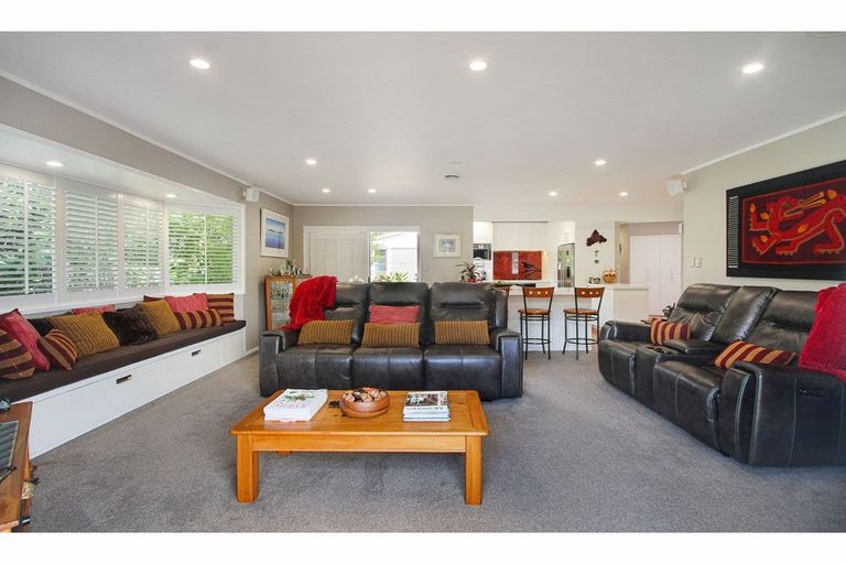 Photo of property in 7 Taynith Place, Glenfield, Auckland, 0629